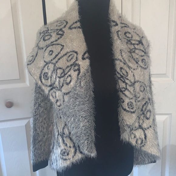 BKE | Cream+Black Eyelash Yarn Open Front Cardigan Sweater size XS - Picture 4 of 9